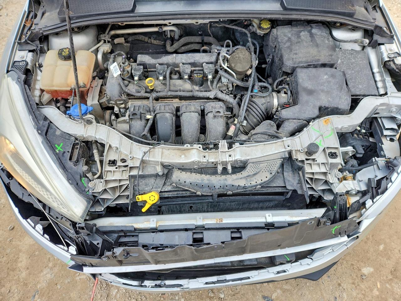 2015 FORD FOCUS SE photo 11