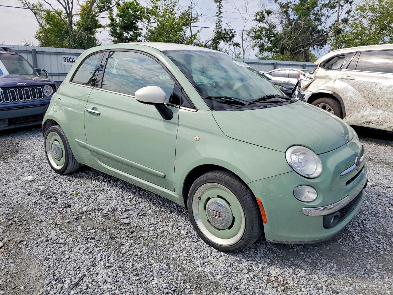2015 FIAT 500 LOUNGE photo 4