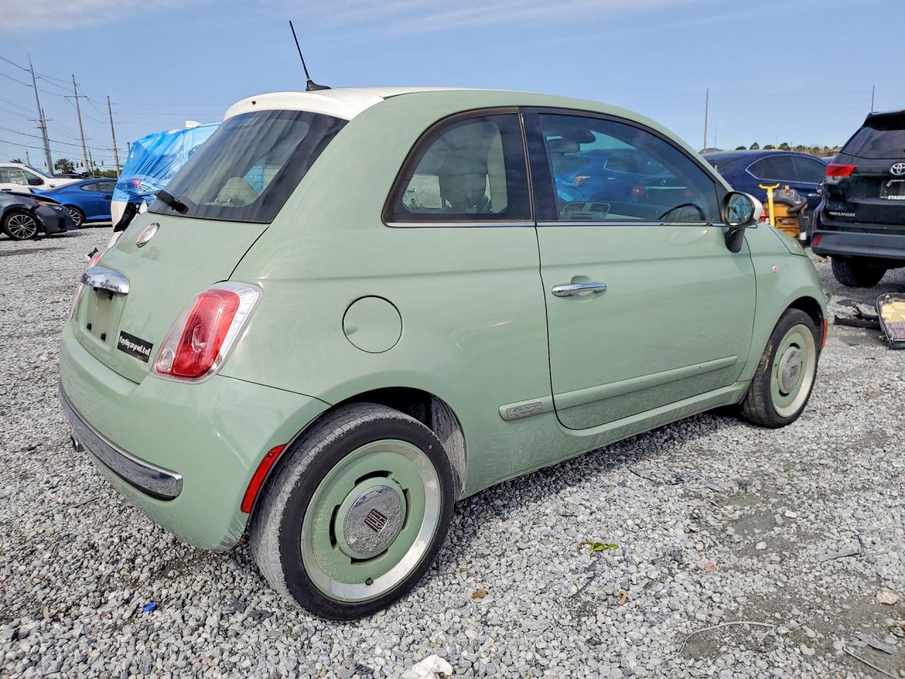 2015 FIAT 500 LOUNGE photo 3