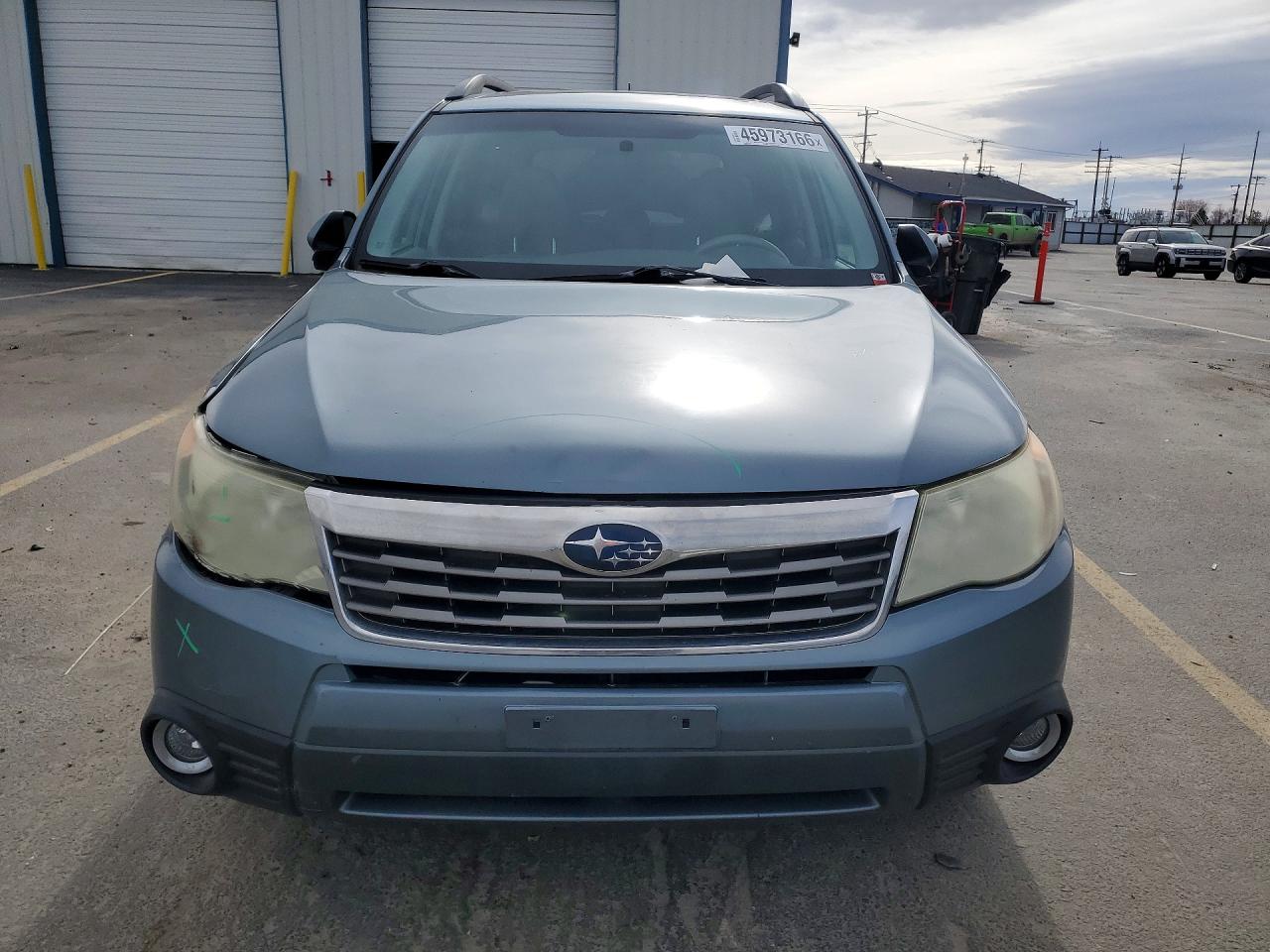 2009 SUBARU FORESTER photo 9