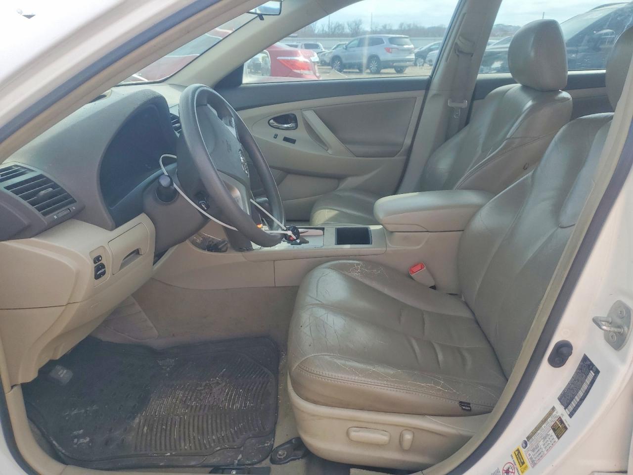2009 TOYOTA CAMRY LE photo 7