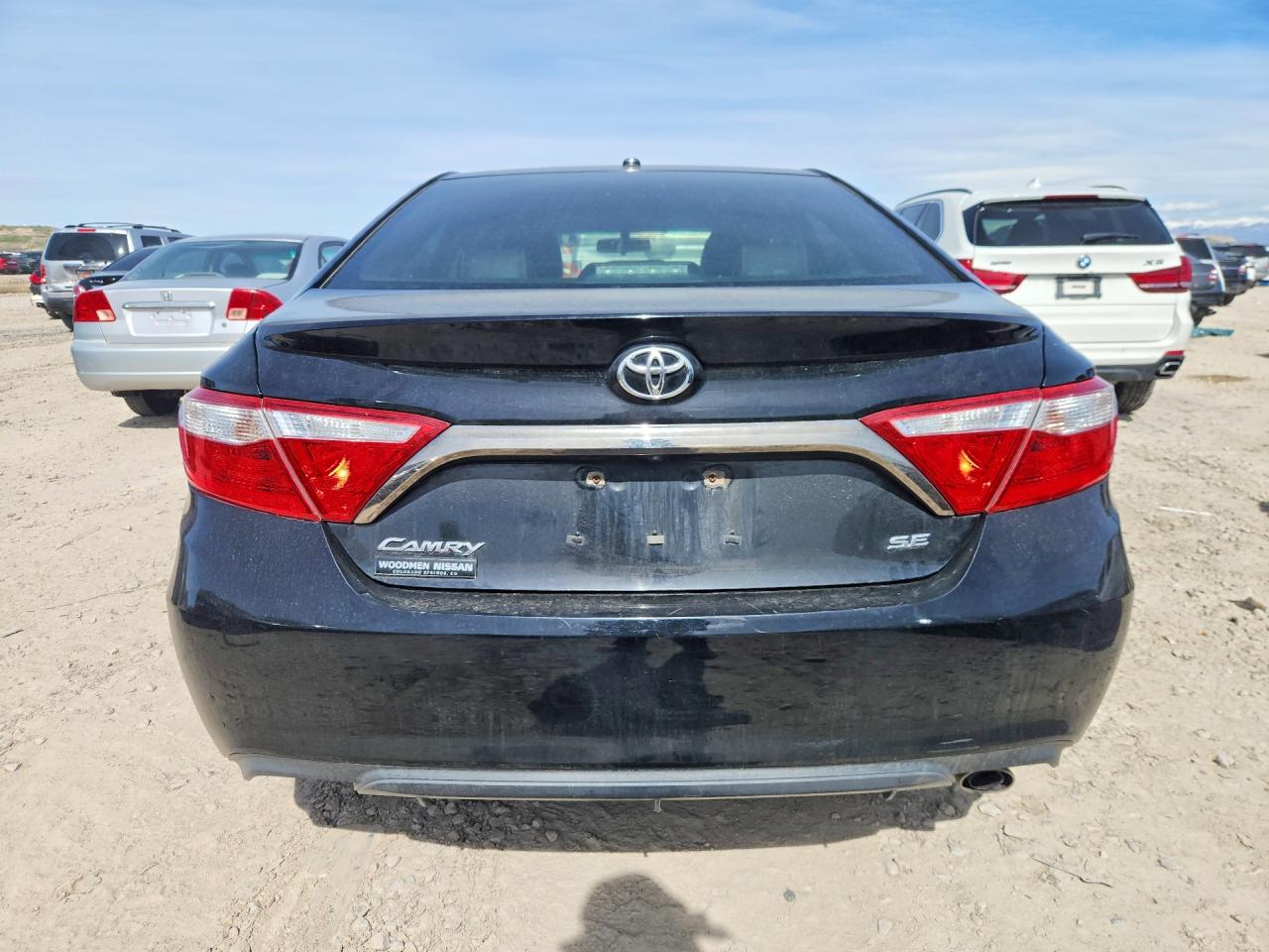 2015 TOYOTA CAMRY SE photo 11