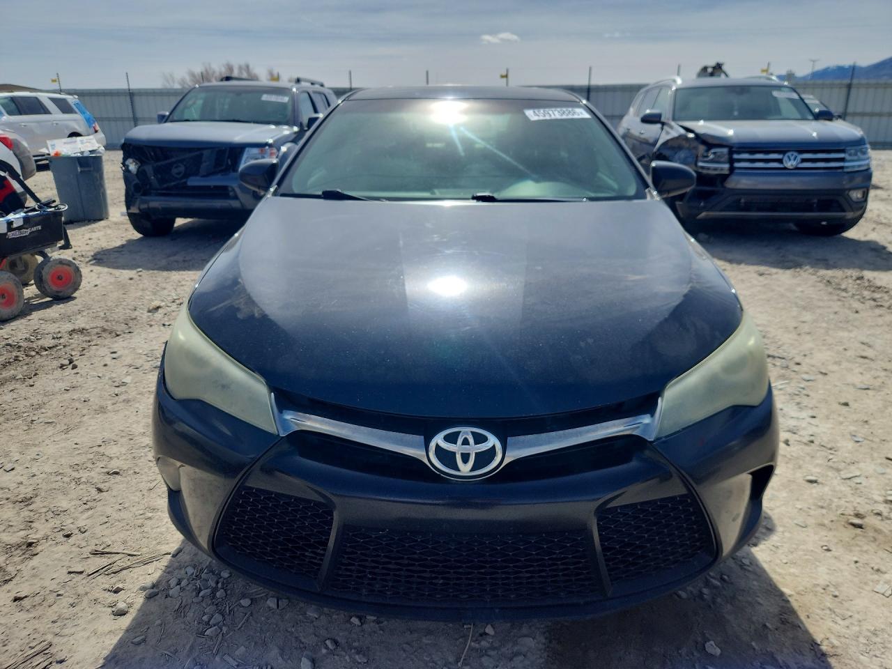2015 TOYOTA CAMRY SE photo 9