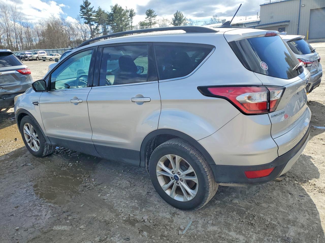 2018 FORD ESCAPE SEL photo 3
