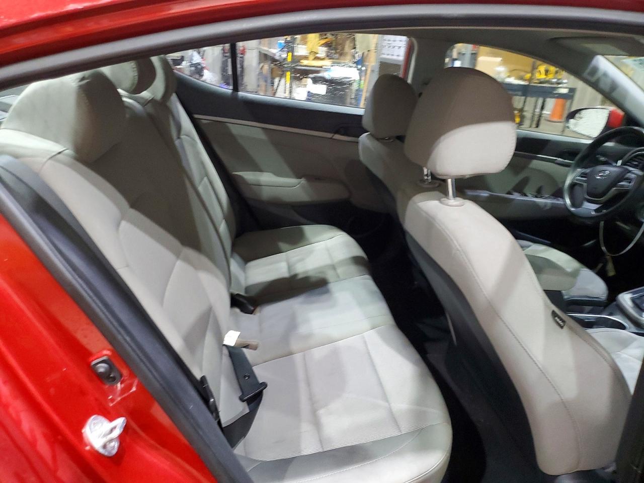 2017 HYUNDAI ELANTRA SE photo 19