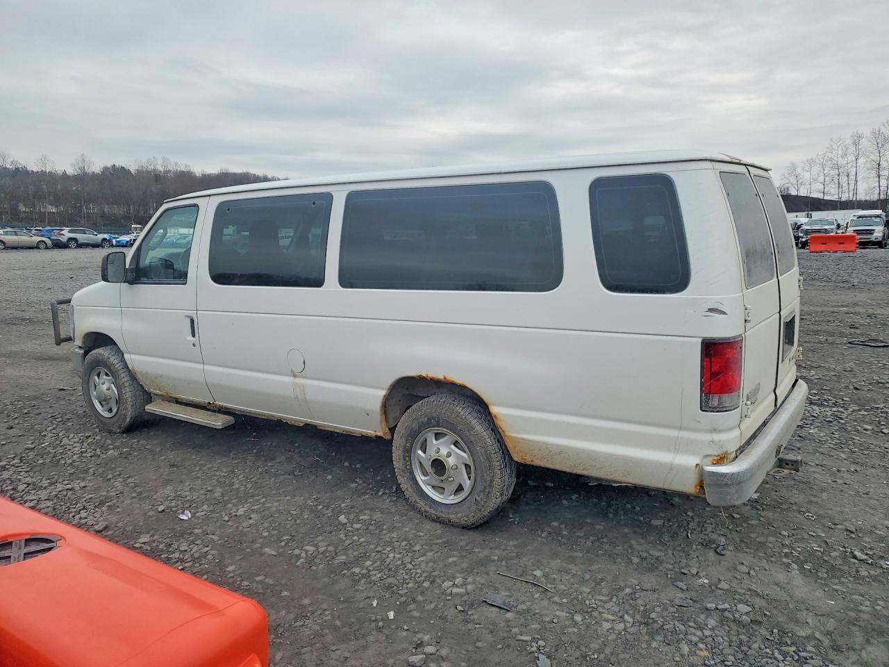 2010 FORD ECONOLINE E350 SUPER DUTY WAGON photo 3
