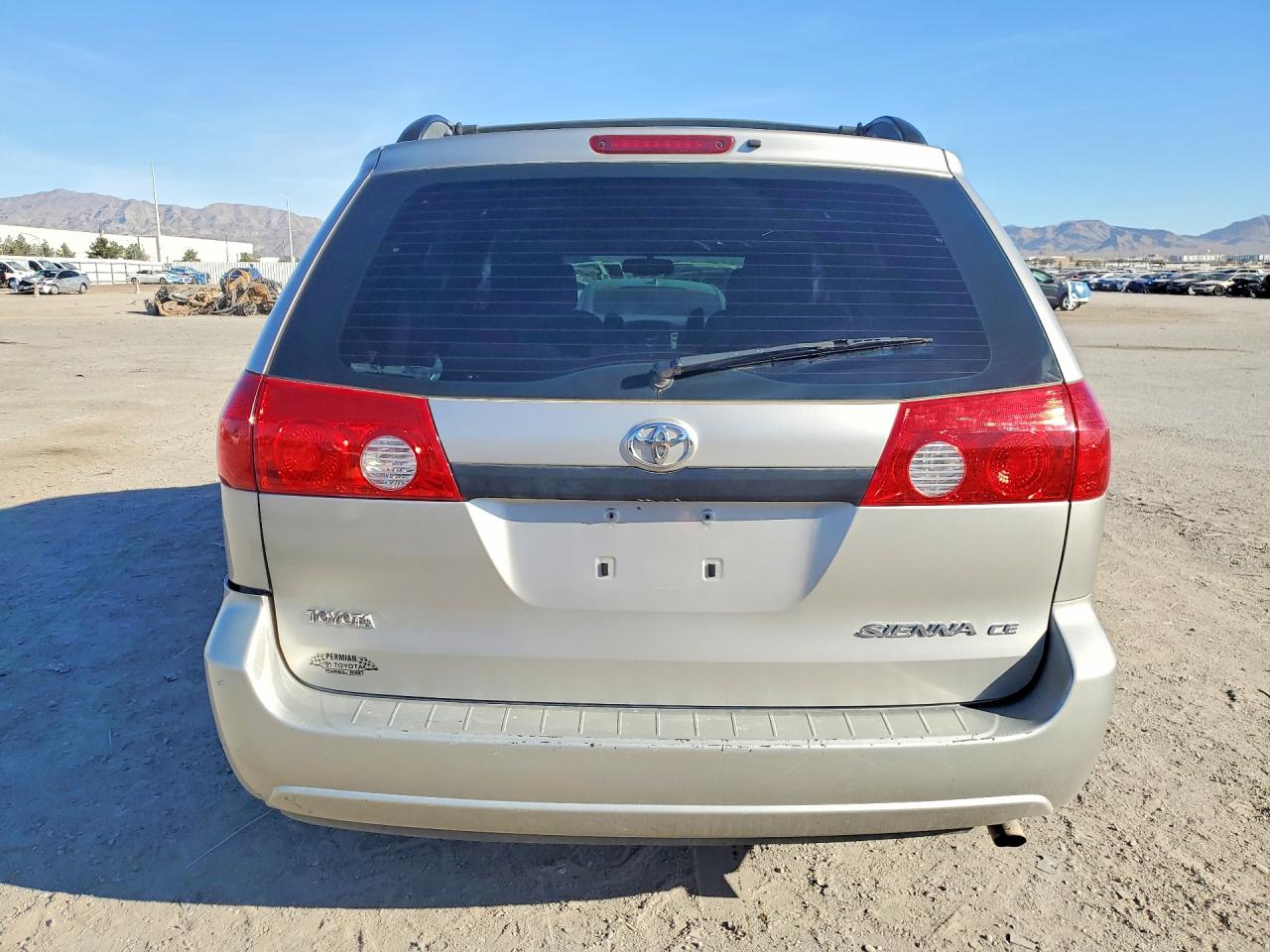 2008 TOYOTA SIENNA CE 7-PASSENGER photo 6