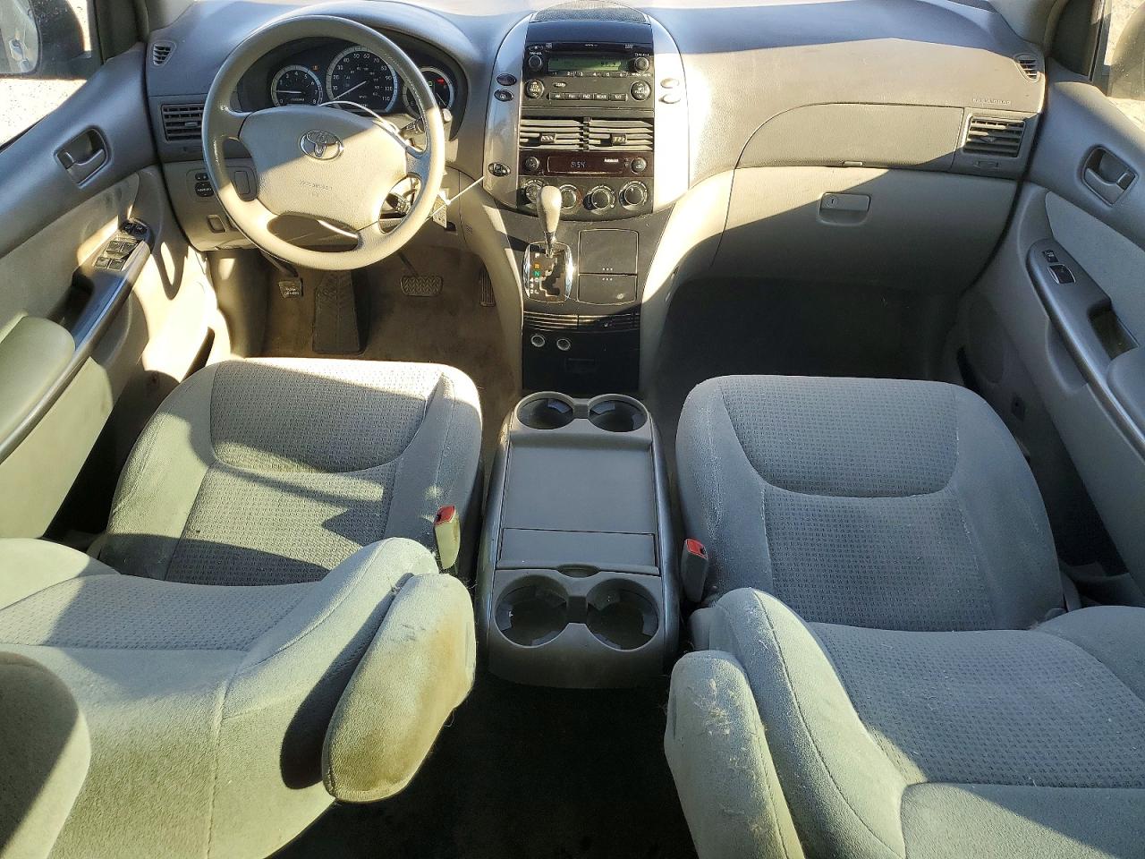 2008 TOYOTA SIENNA CE 7-PASSENGER photo 8