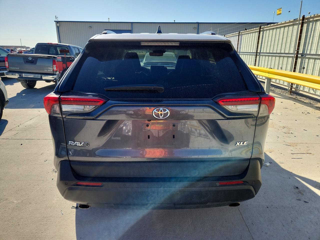 2021 TOYOTA RAV4 XLE PREMIUM photo 6
