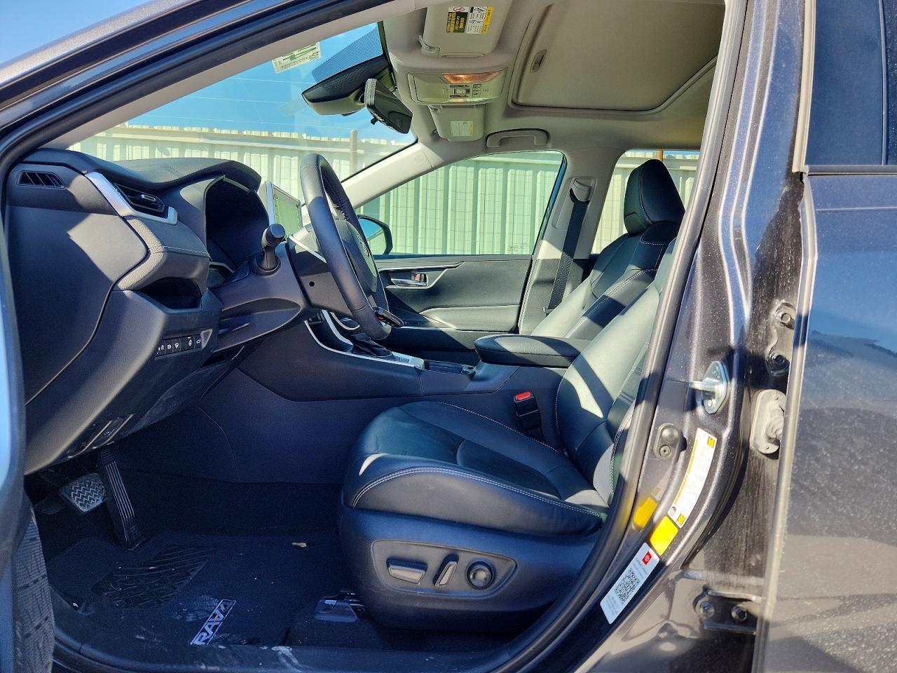 2021 TOYOTA RAV4 XLE PREMIUM photo 7