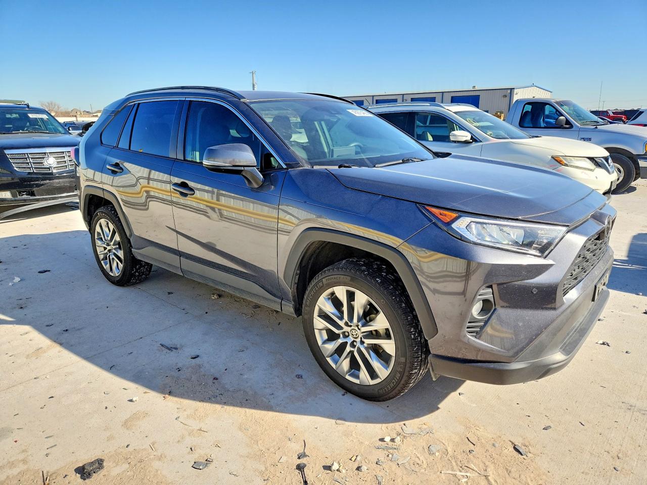 2021 TOYOTA RAV4 XLE PREMIUM photo 4