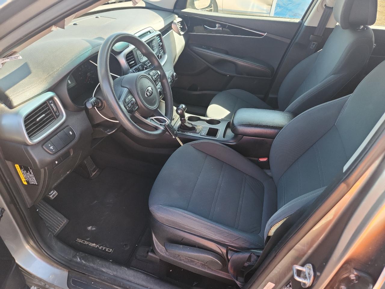 2016 KIA SORENTO L photo 7