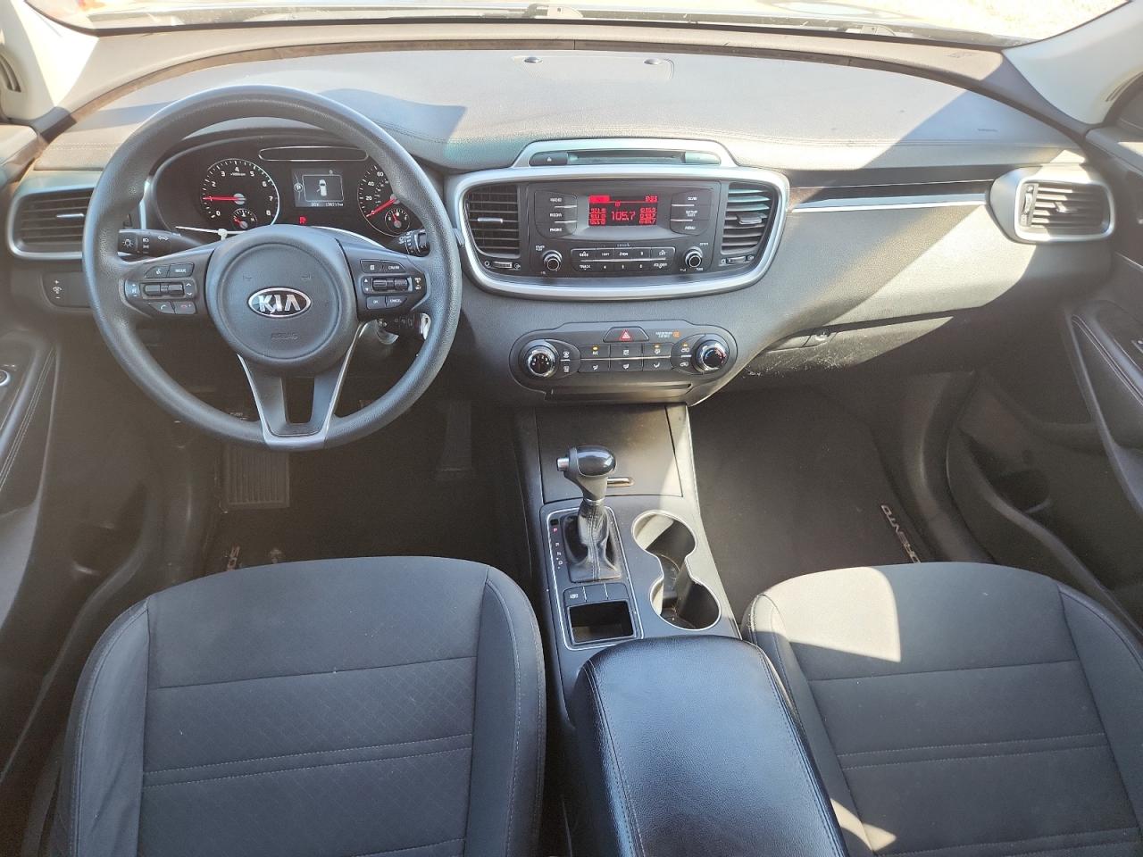 2016 KIA SORENTO L photo 8