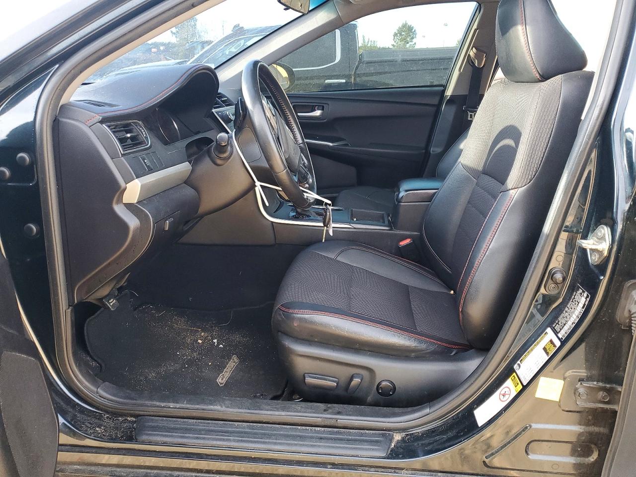 2016 TOYOTA CAMRY LE photo 13