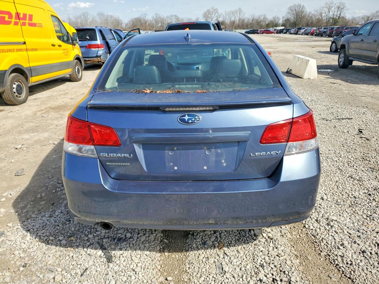 2013 SUBARU LEGACY 2.5I LIMITED photo 11