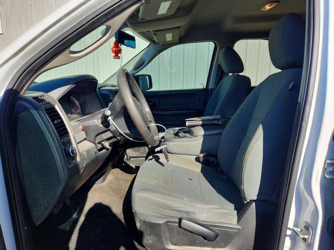 2015 RAM 1500 ST photo 7