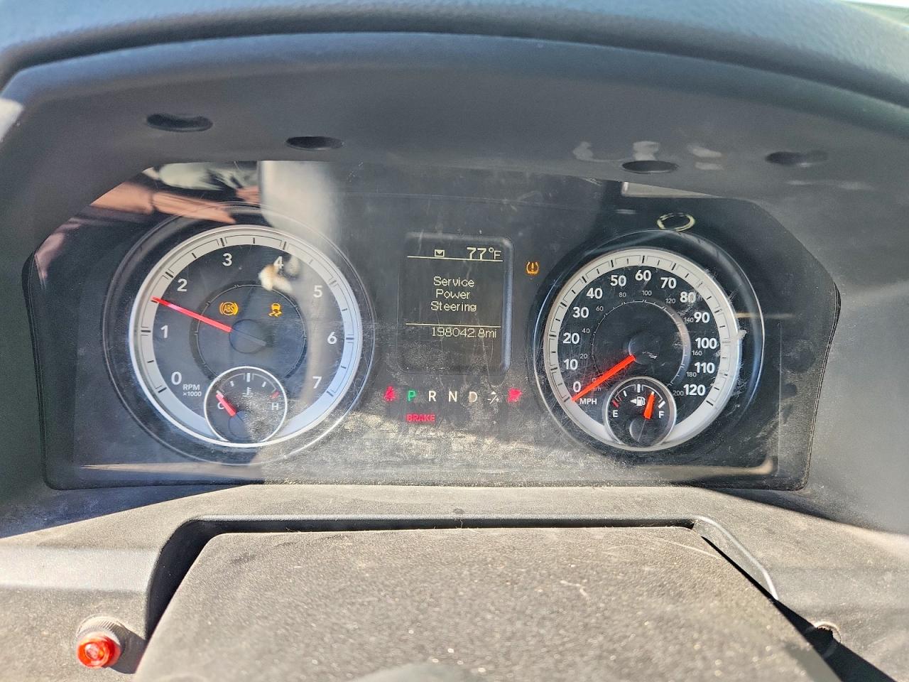 2015 RAM 1500 ST photo 9