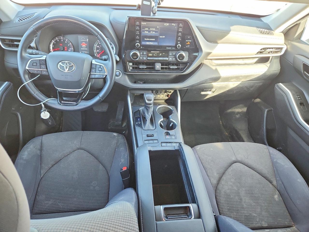 2021 TOYOTA HIGHLANDER LE photo 15