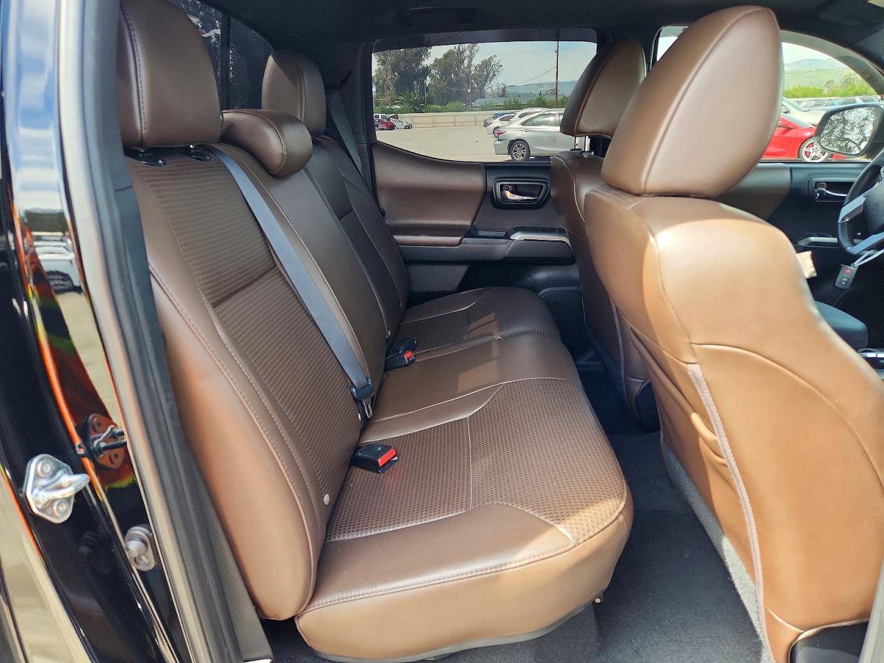 2017 TOYOTA TACOMA LIMITED photo 10
