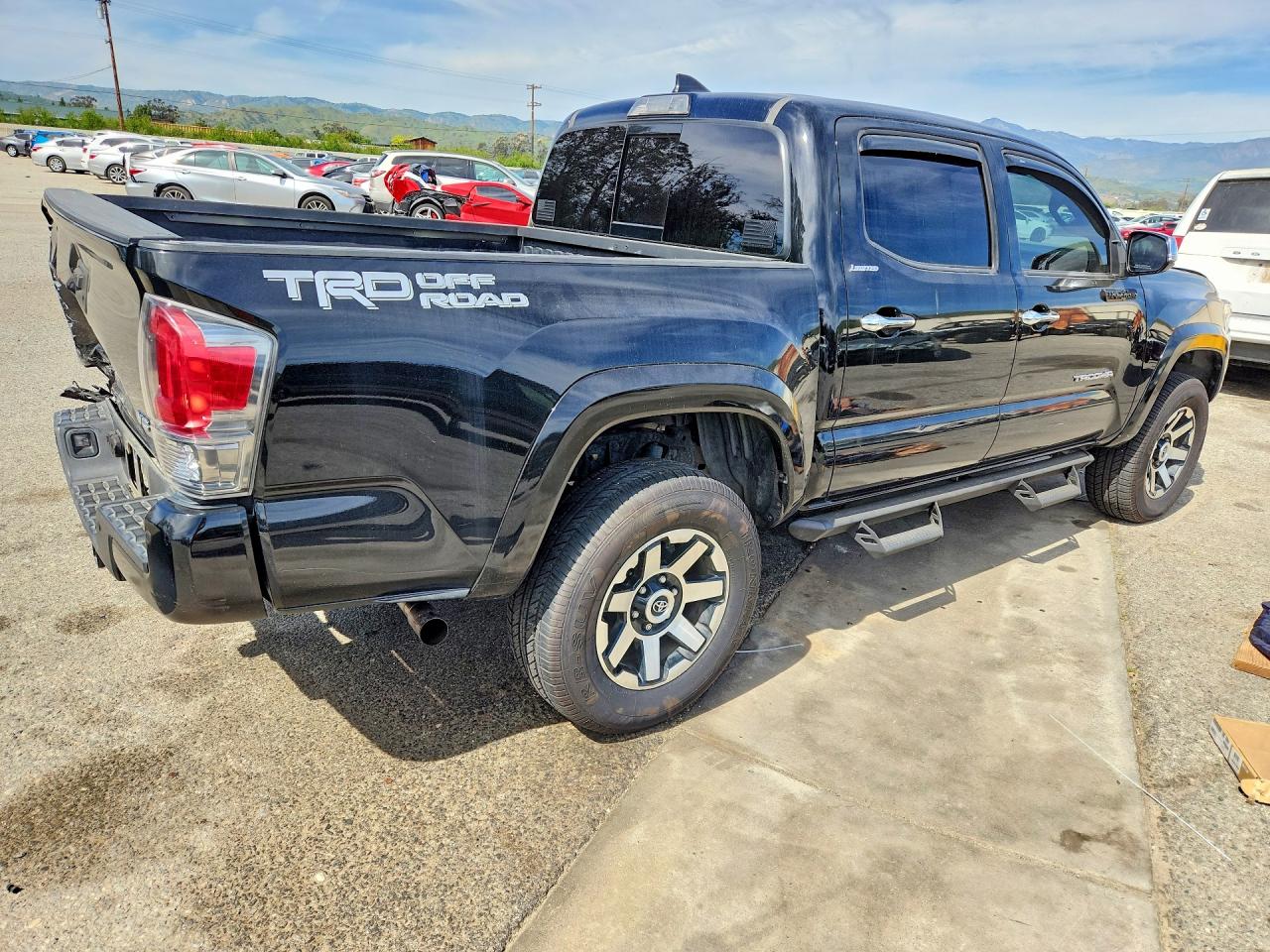 2017 TOYOTA TACOMA LIMITED photo 3