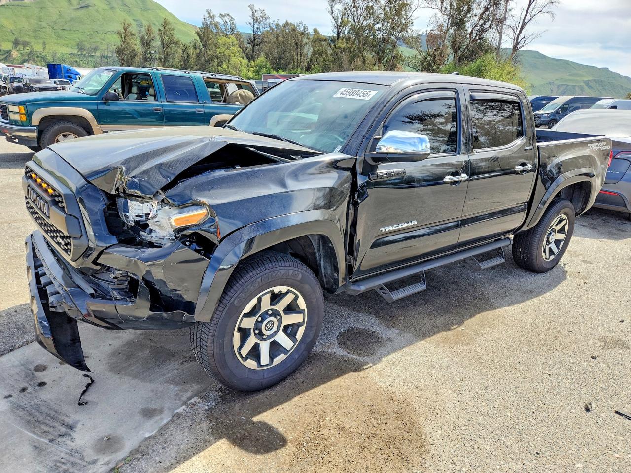 2017 TOYOTA TACOMA