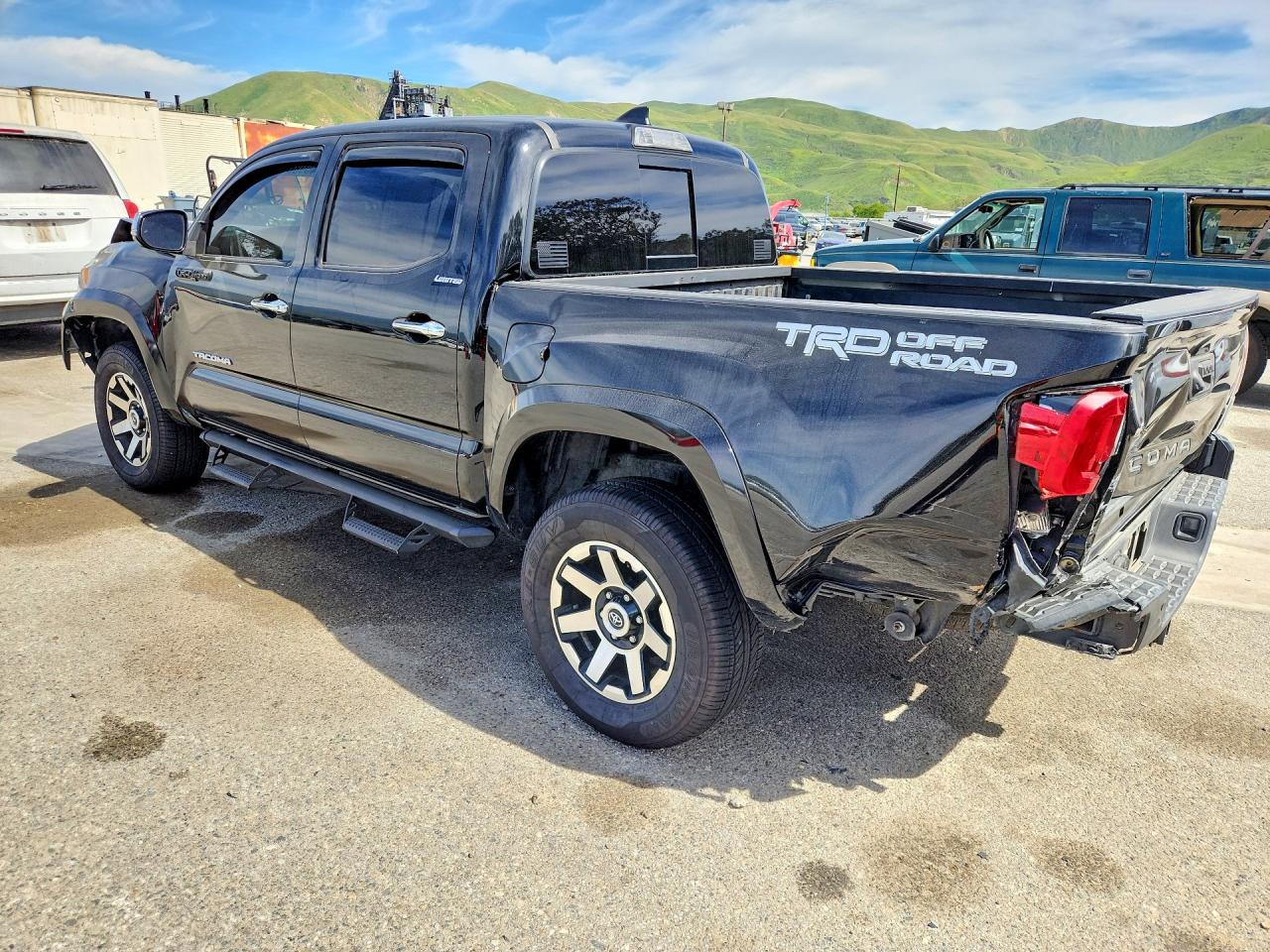 2017 TOYOTA TACOMA LIMITED photo 2