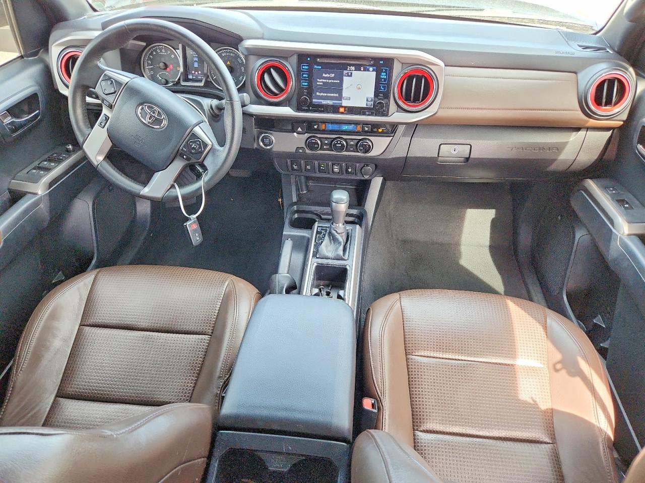 2017 TOYOTA TACOMA LIMITED photo 8