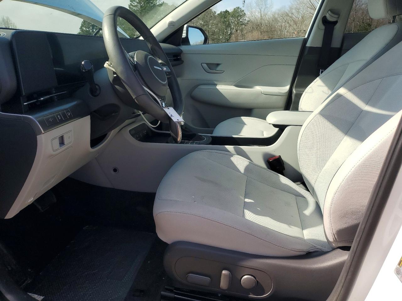 2025 HYUNDAI KONA SEL photo 7
