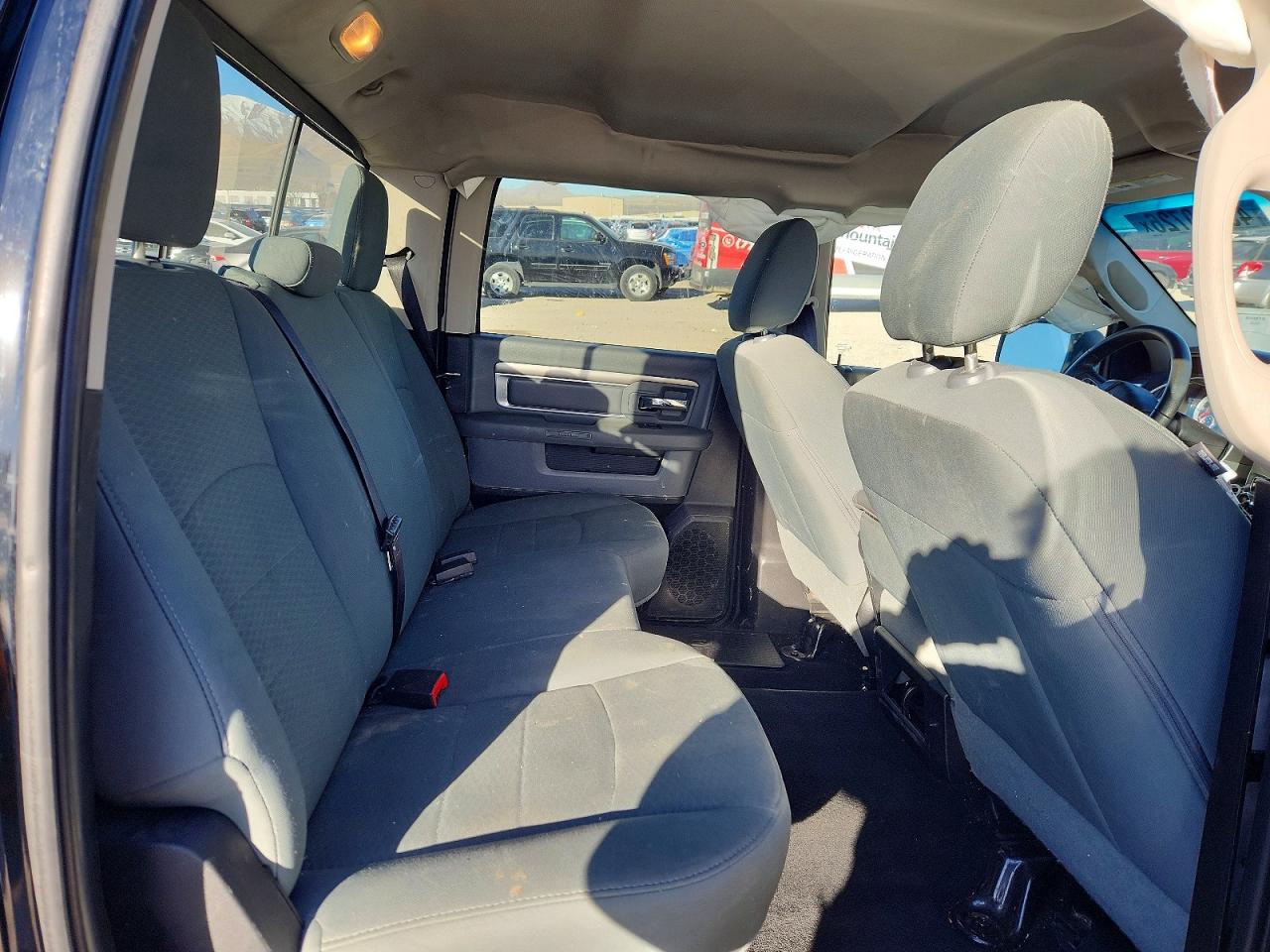2015 RAM 1500 SLT photo 10