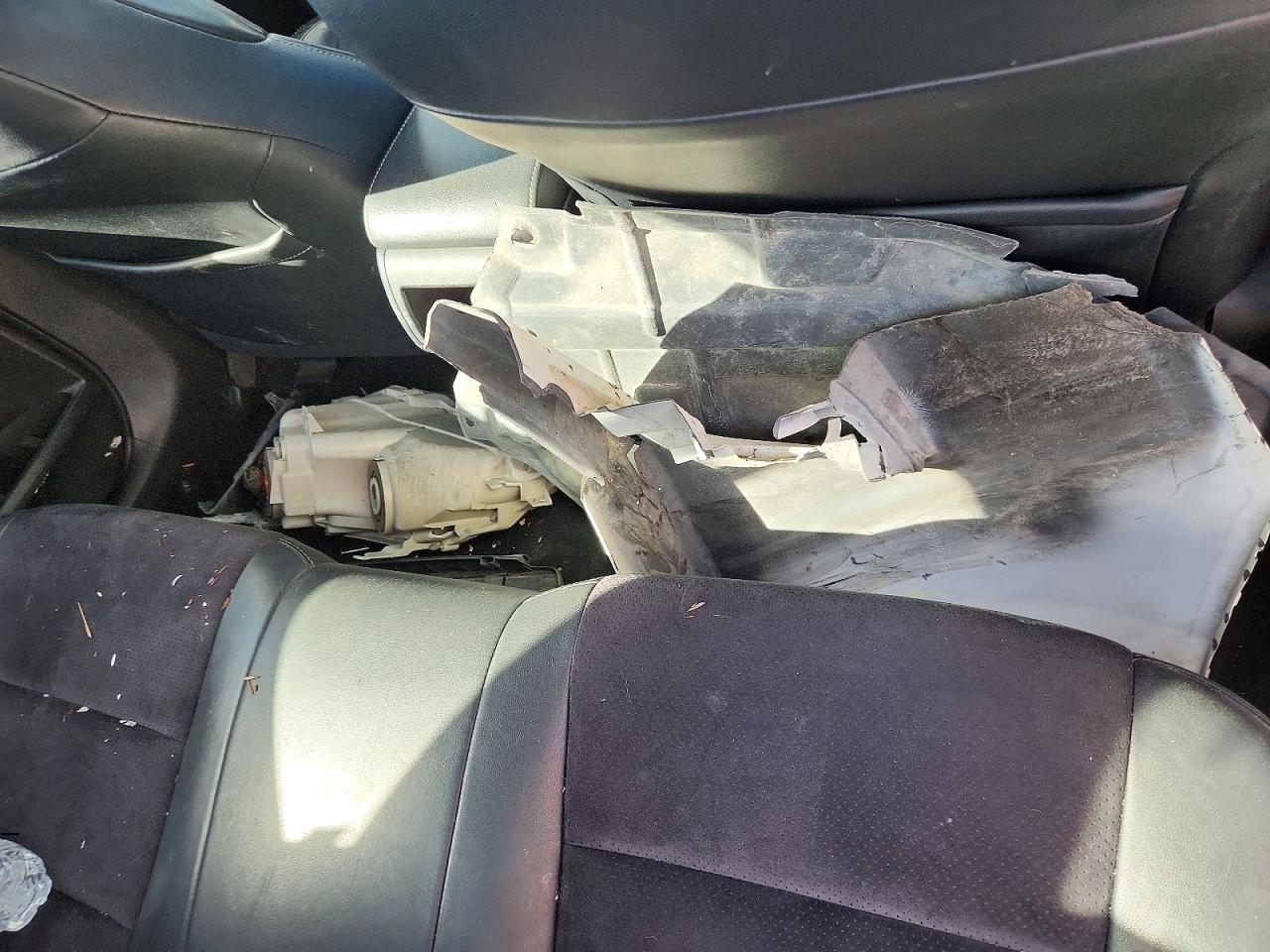 2012 TOYOTA CAMRY SE V6 photo 12