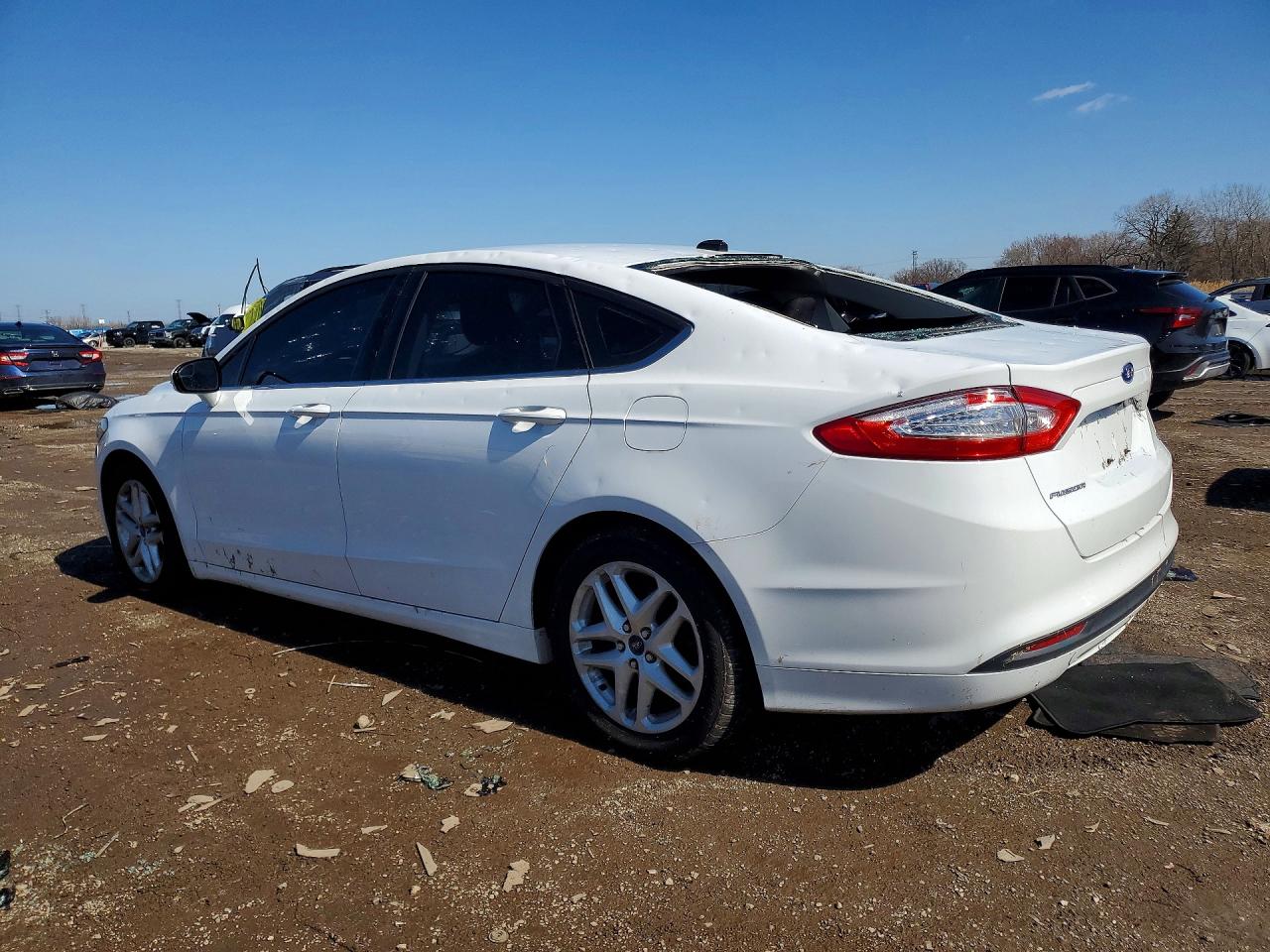 2015 FORD FUSION SE photo 2