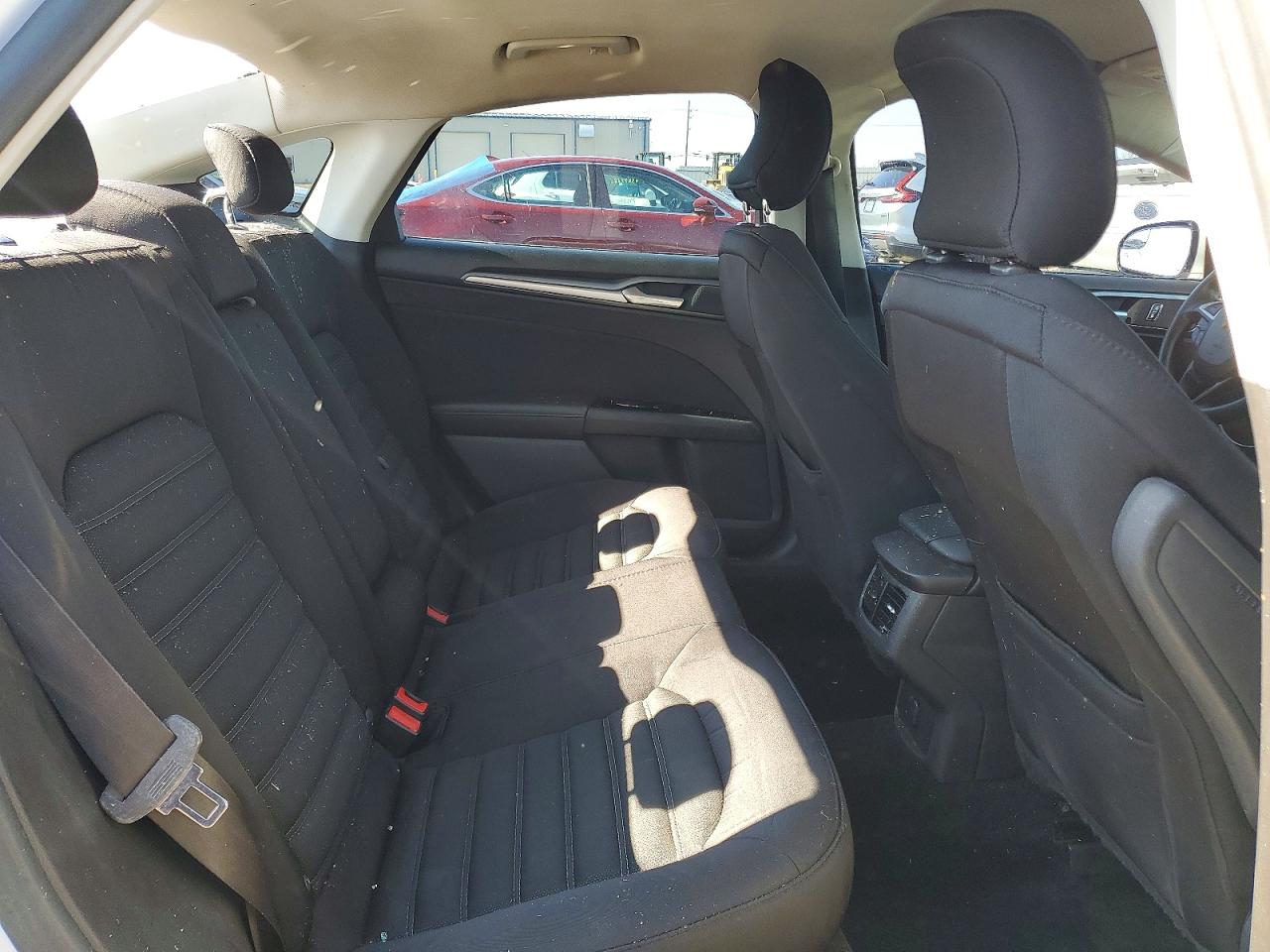 2015 FORD FUSION SE photo 10