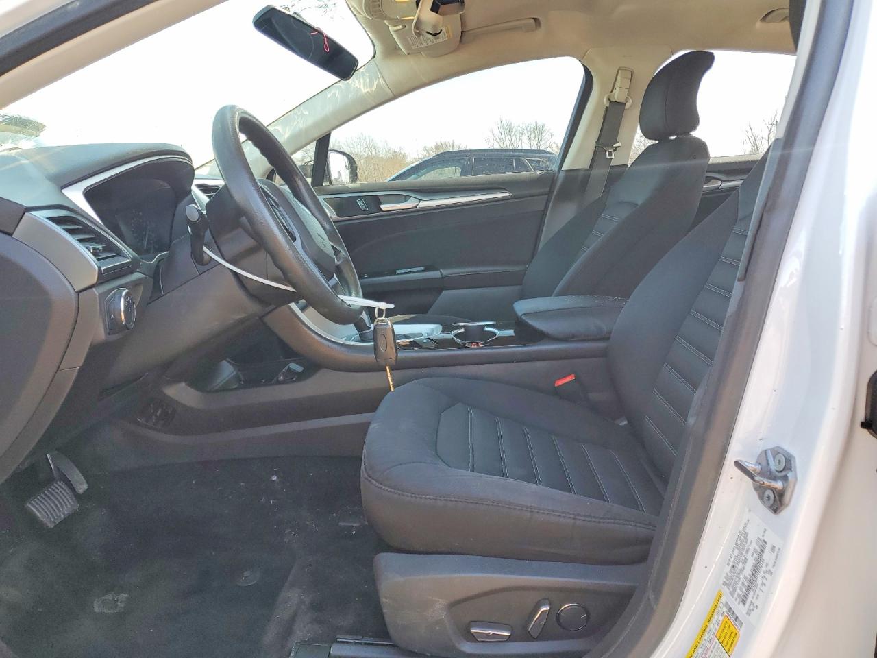2015 FORD FUSION SE photo 7