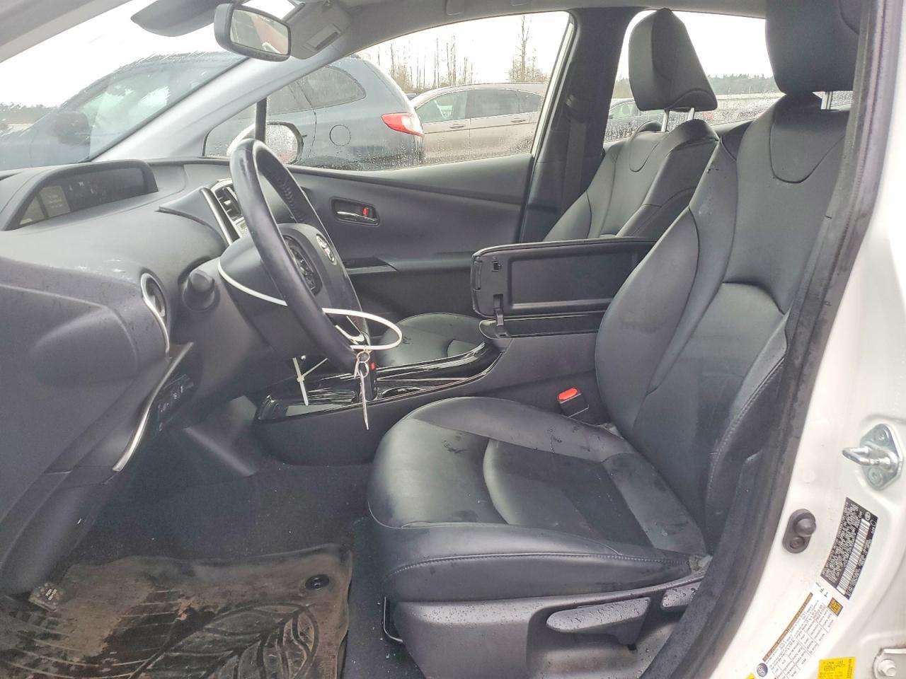 2019 TOYOTA PRIUS XLE AWD-E photo 7