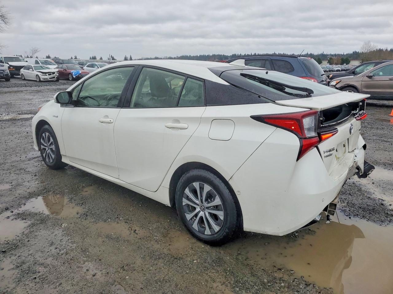 2019 TOYOTA PRIUS XLE AWD-E photo 2