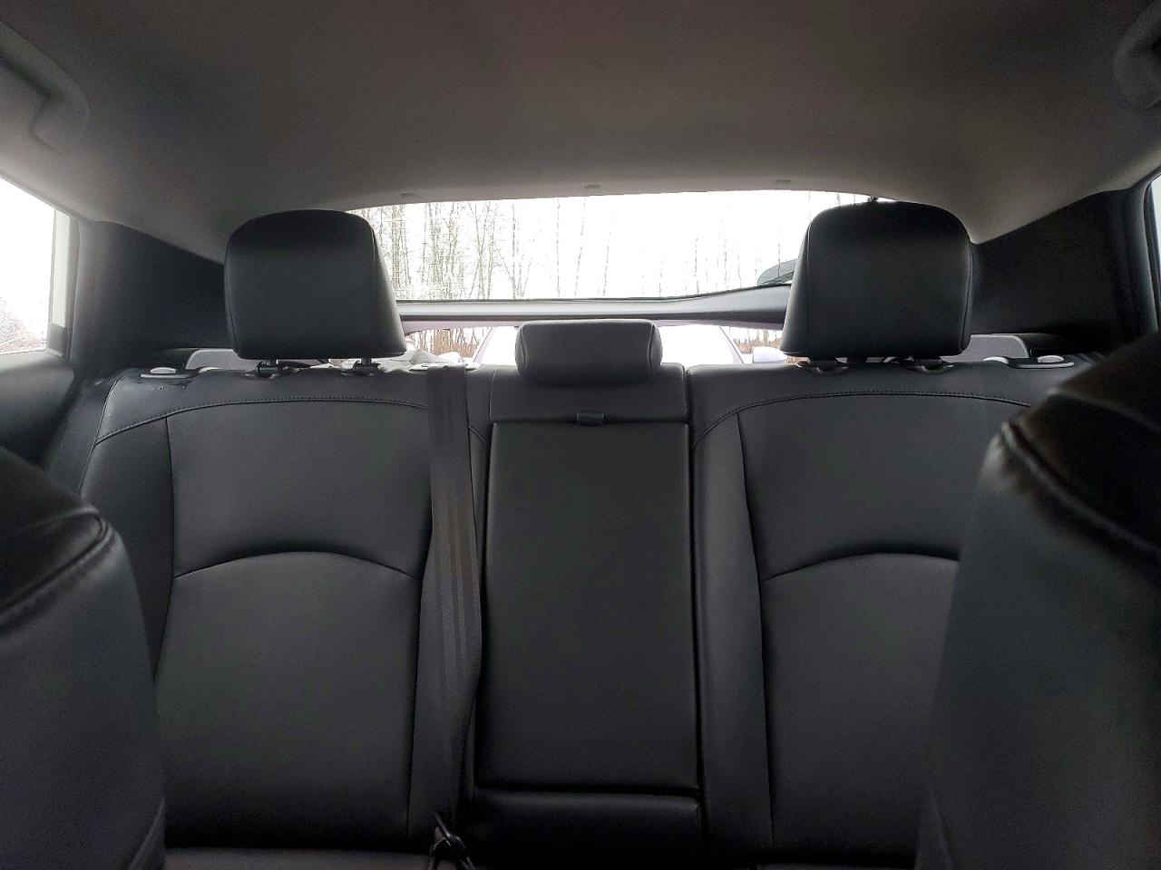 2019 TOYOTA PRIUS XLE AWD-E photo 10