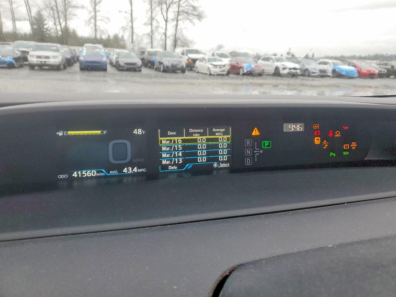 2019 TOYOTA PRIUS XLE AWD-E photo 9