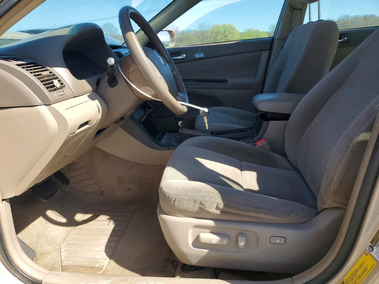 2006 TOYOTA CAMRY LE photo 7