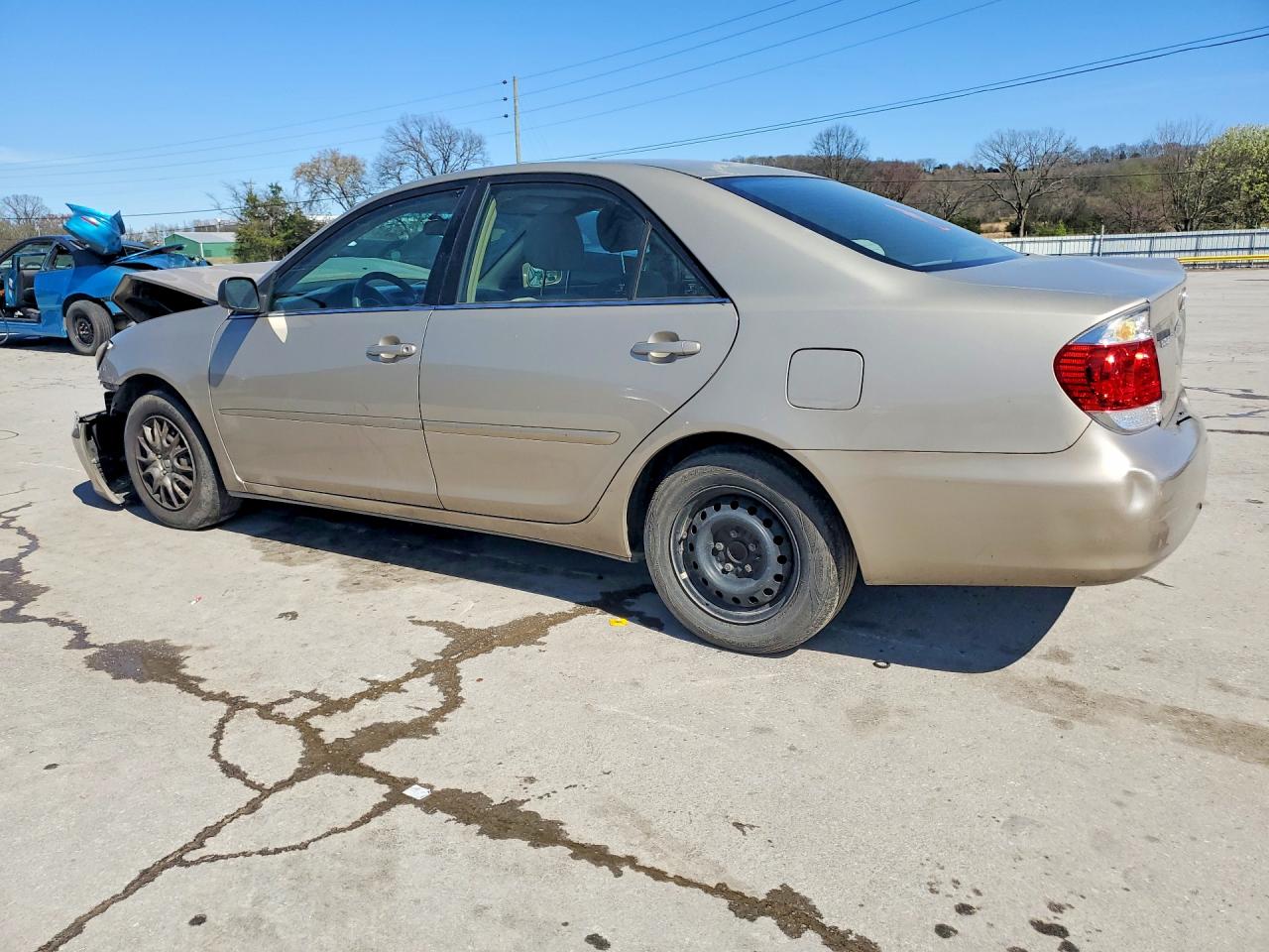 2006 TOYOTA CAMRY LE photo 2