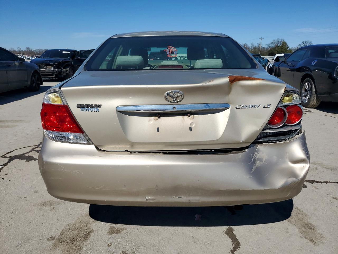 2006 TOYOTA CAMRY LE photo 6