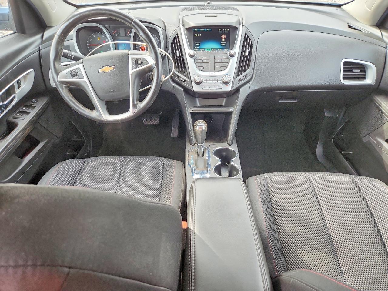 2017 CHEVROLET EQUINOX LT photo 8
