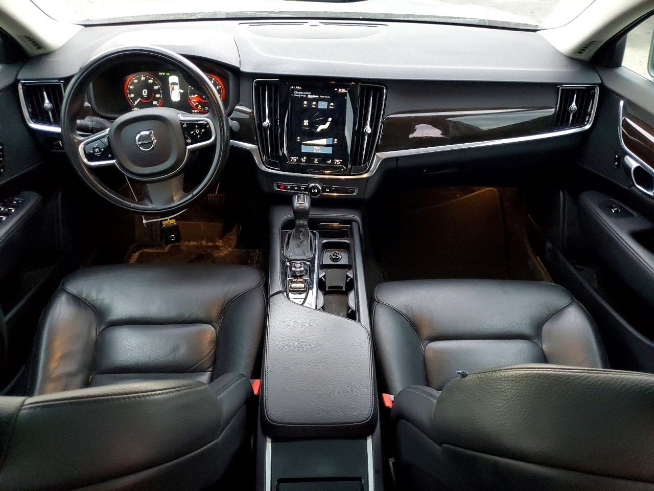 2018 VOLVO S90 T6 MOMENTUM photo 8