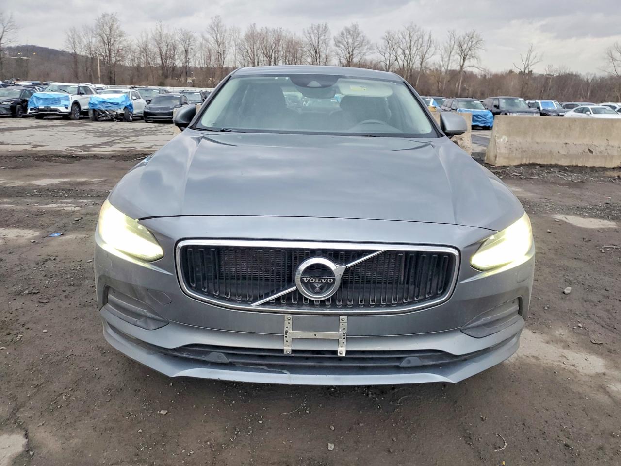 2018 VOLVO S90 T6 MOMENTUM photo 5