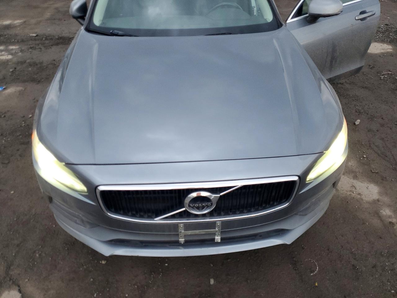 2018 VOLVO S90 T6 MOMENTUM photo 11