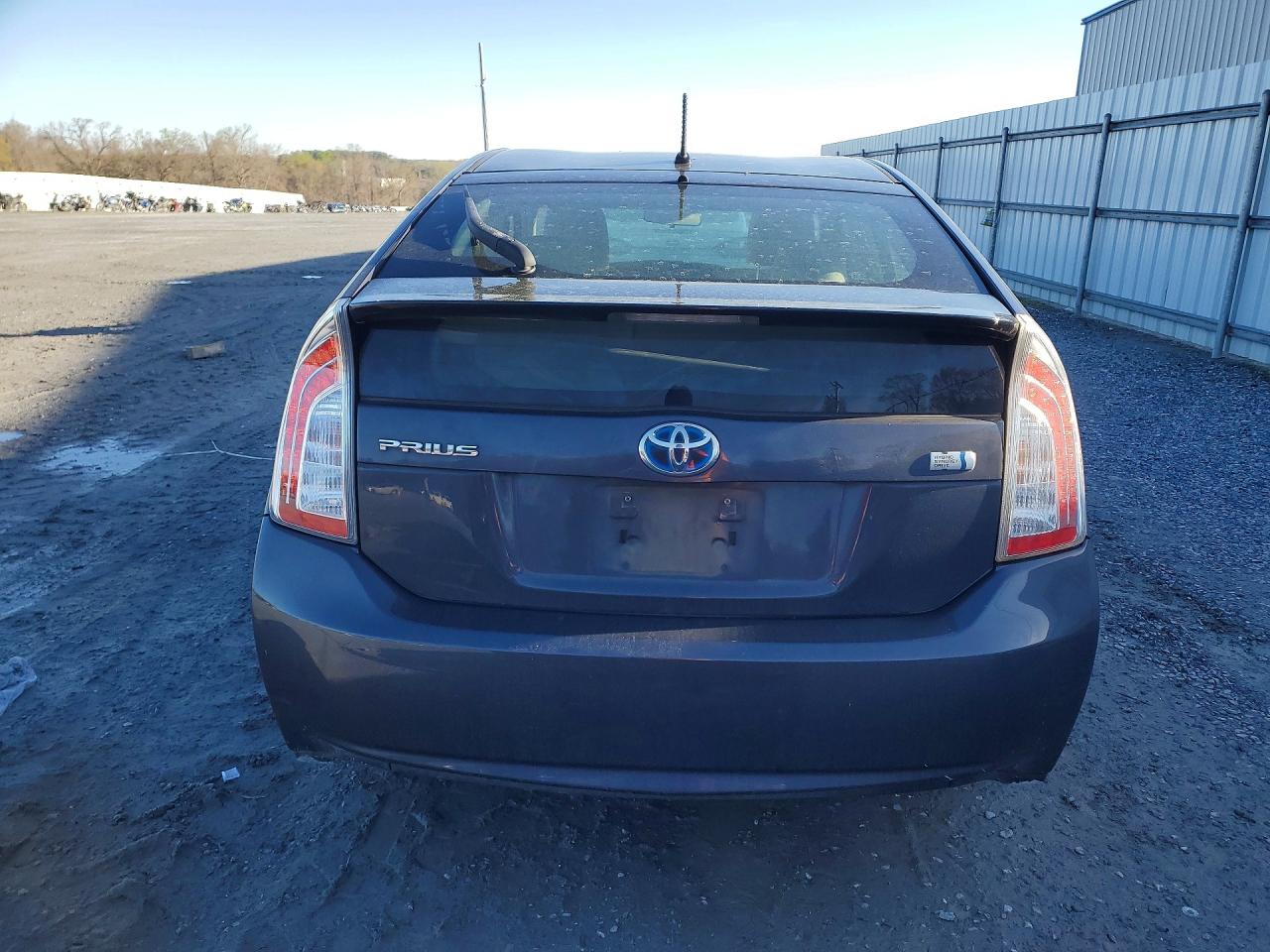 2012 TOYOTA PRIUS TWO photo 16