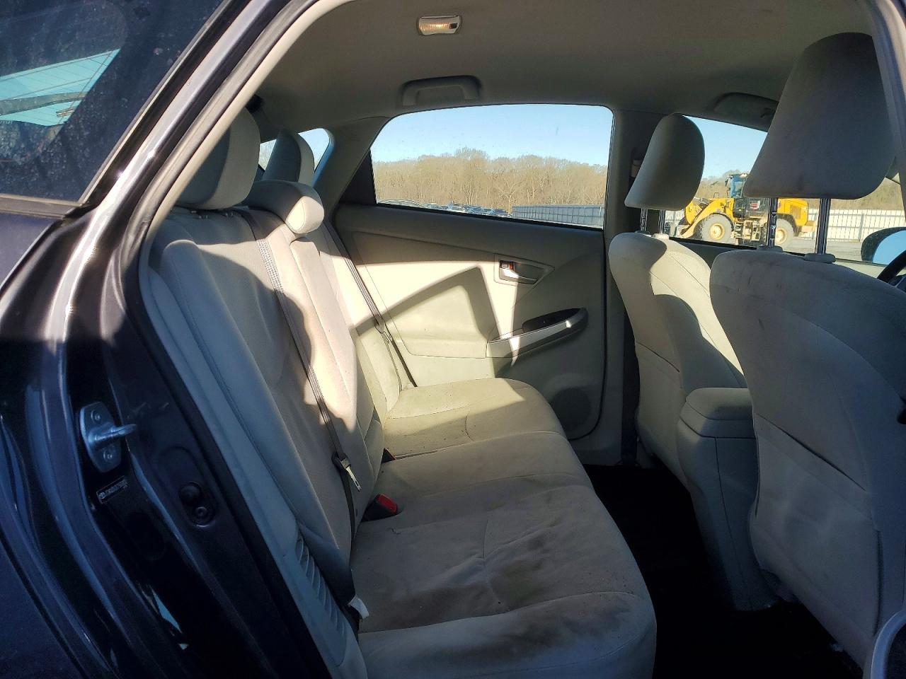 2012 TOYOTA PRIUS TWO photo 28