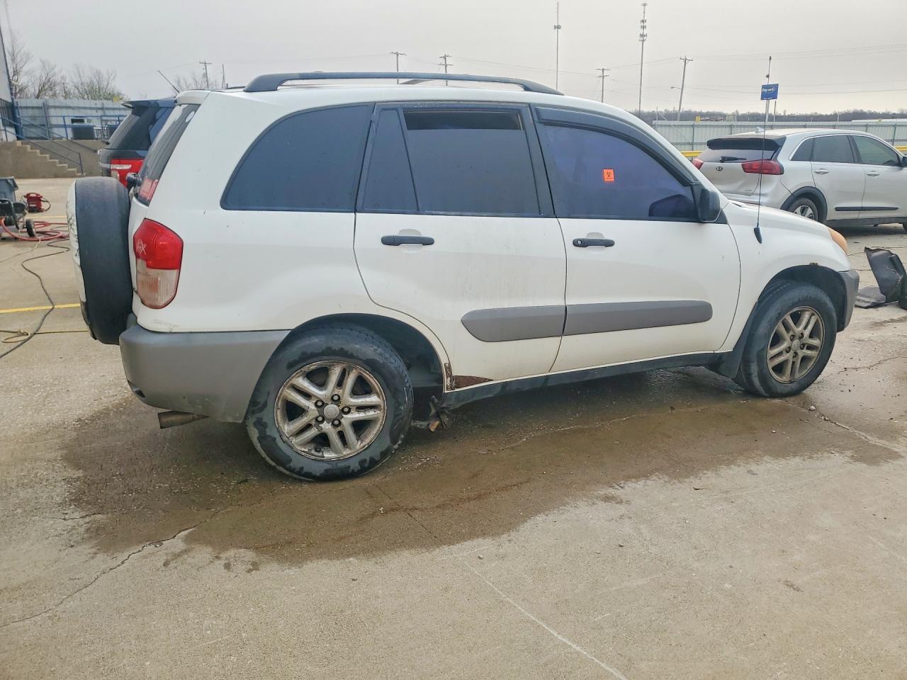 2002 TOYOTA RAV4 BASE photo 5
