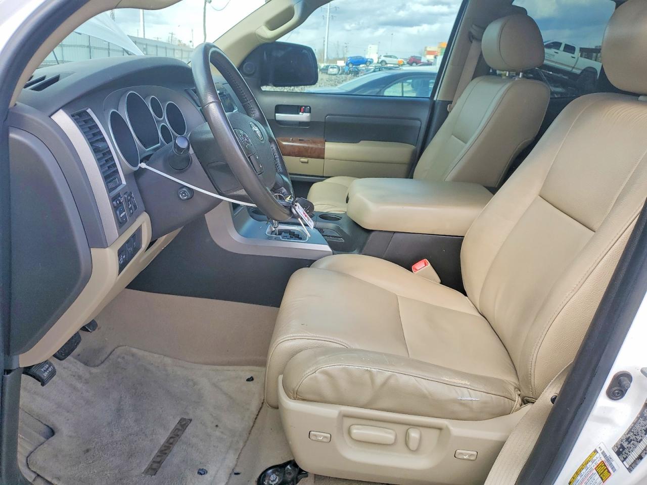 2010 TOYOTA TUNDRA photo 7