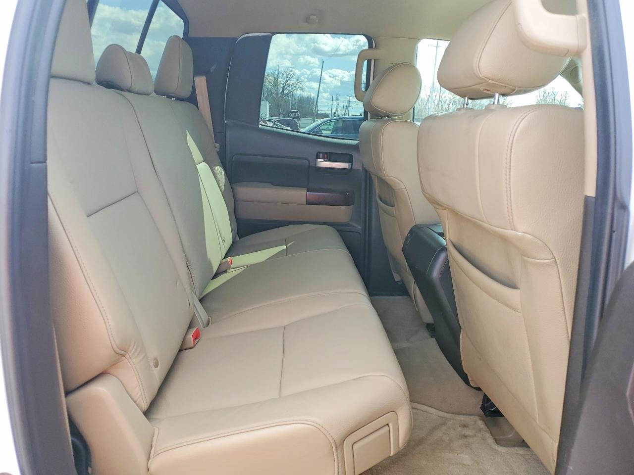 2010 TOYOTA TUNDRA photo 10
