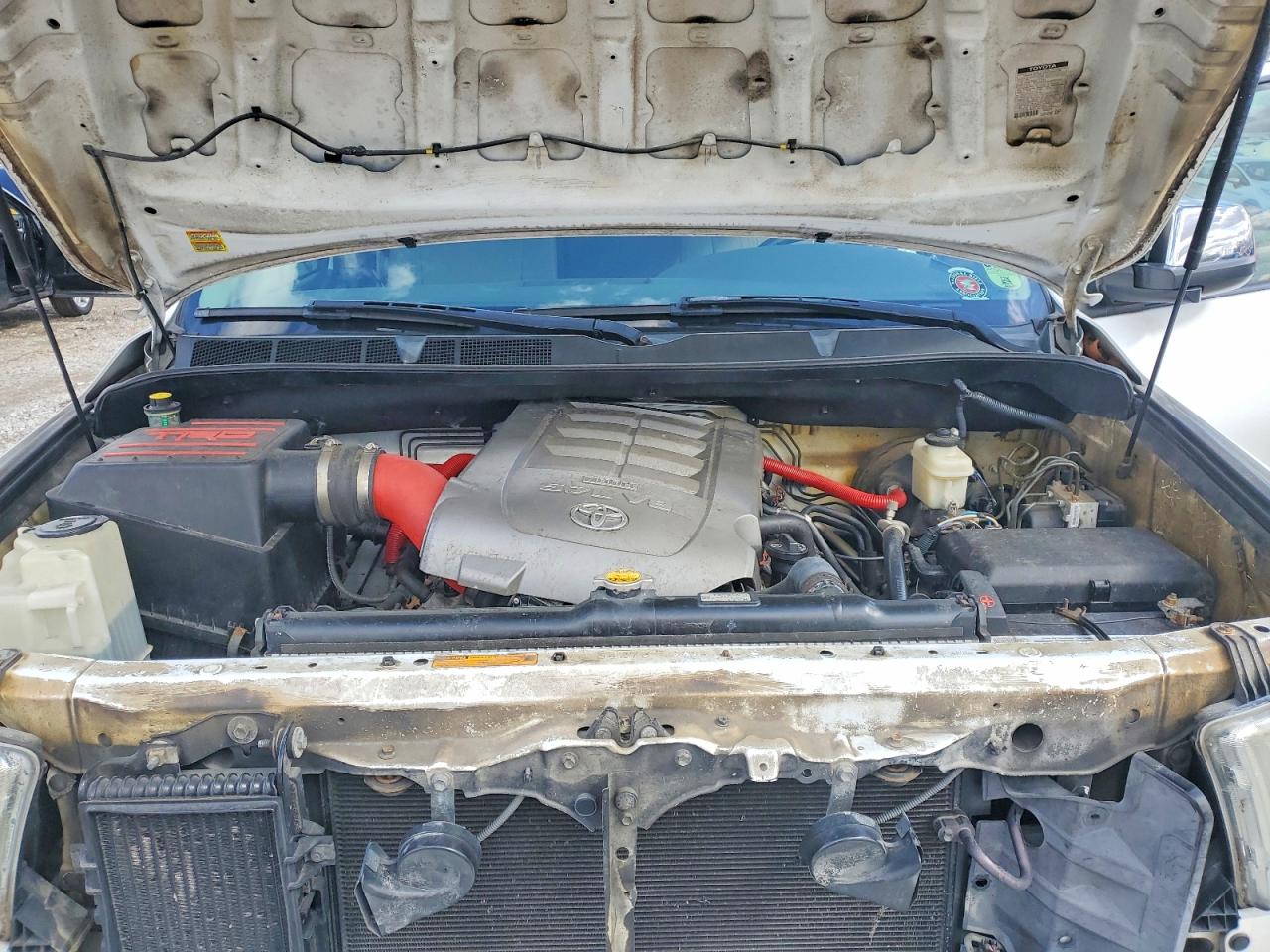 2010 TOYOTA TUNDRA photo 11